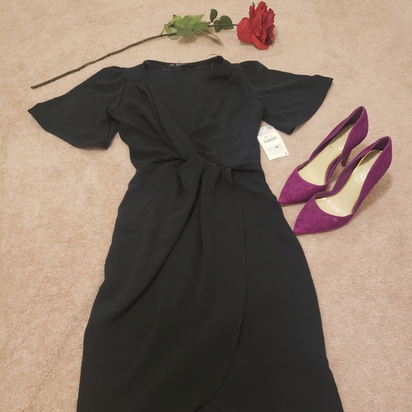 Zara Wrap Dress - Picture 1 of 11